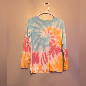 Lincoln outfitters long-sleeve